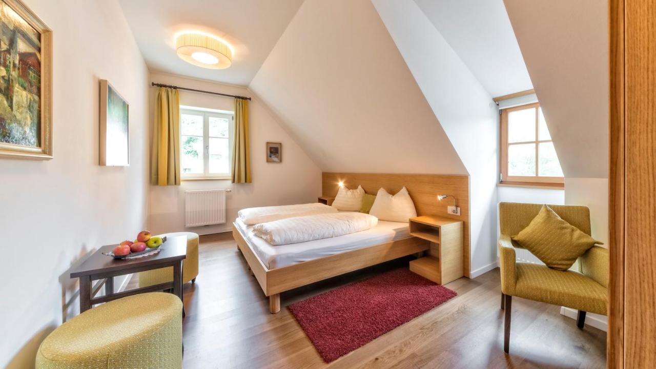 Hotel Brueckenwirt Novacella エクステリア 写真